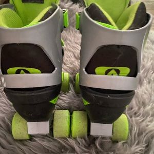 Kids airwalk size adjustable roller skates